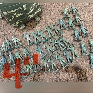 Green vintage 4”  Toy Soldiers in Camouflage Bag Army